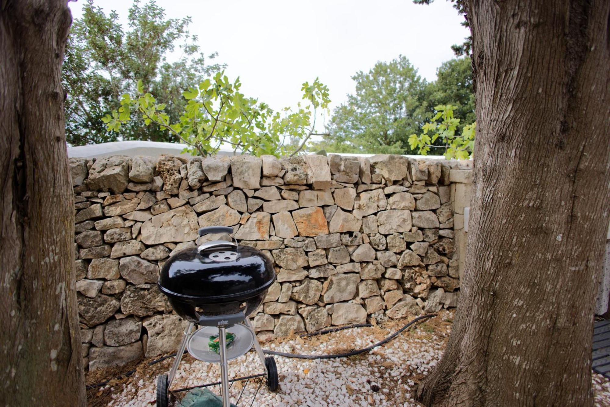 Ad Un Passo Da Cisternino - Trulli Con Foresta, Bici E Barbecue Exterior foto